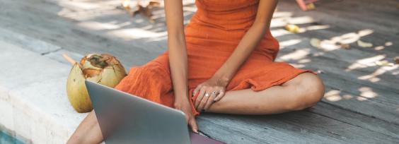 Navigating the World of Online Communication: the Pros, Cons, and Best Practices